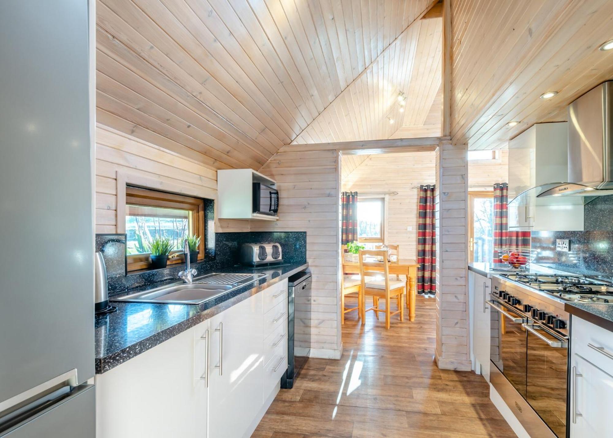 Nunland Hillside Lodges Holywood  Exterior photo