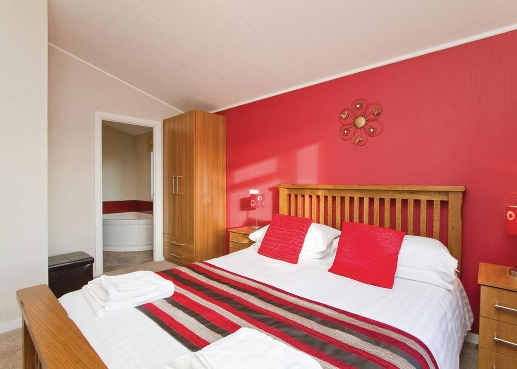 Nunland Hillside Lodges Holywood  Room photo